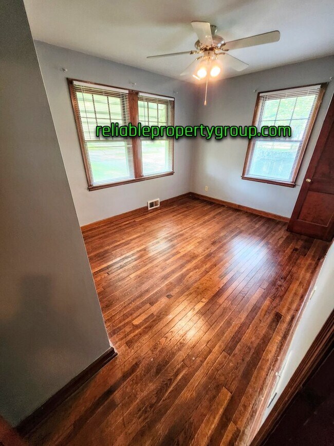 Building Photo - New Listing in Fort Wayne