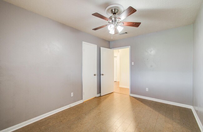 Building Photo - 6030 Willowbend Blvd