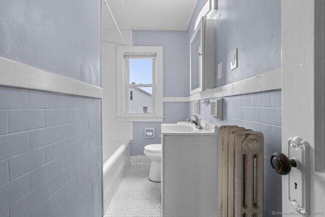 Building Photo - 52 Jacobs St