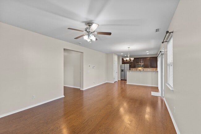 Building Photo - 5023 Lake Grove Blvd