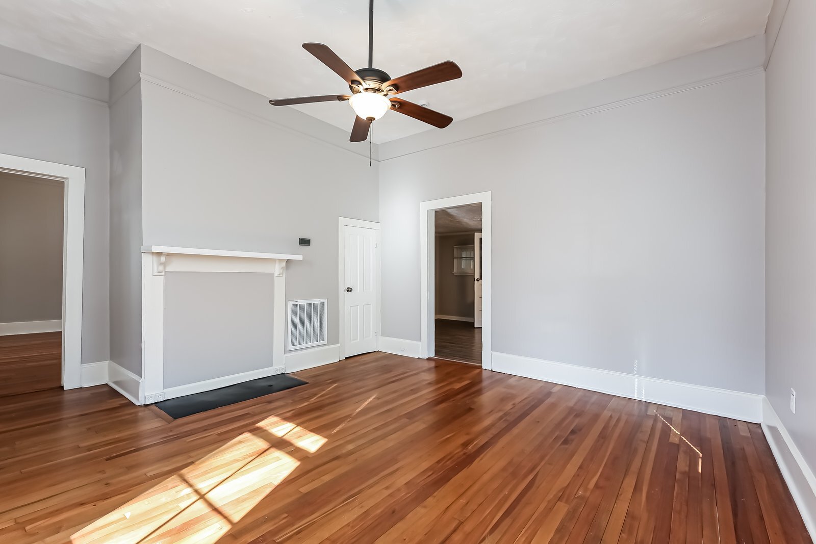 Building Photo - 3 Jackson St