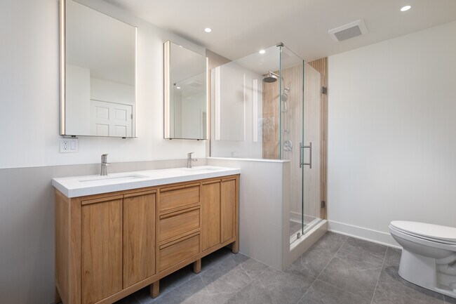 Building Photo - 1441 Calcutta Ln