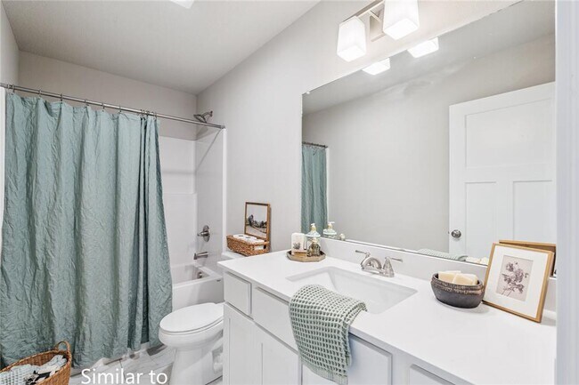 Building Photo - COMING SOON!! 3 Bed, 2.5 Bath in Pella