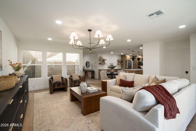 Building Photo - 7837 E Crestwood Way