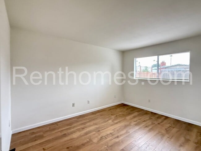 Building Photo - 5511 Chandler Dr