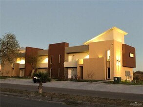 Building Photo - 11 Palm Shores