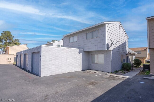 Building Photo - 5198 Greene Ln