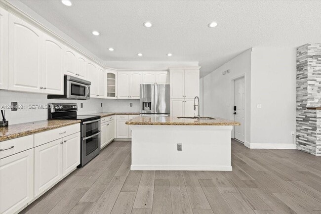 Building Photo - 5014 SW 155th Terrace