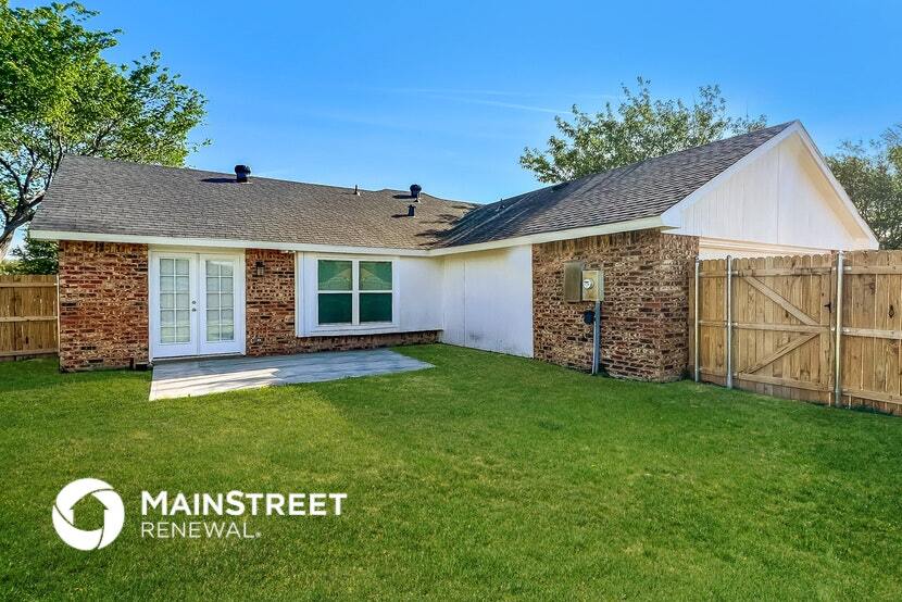 Building Photo - 528 Olympus St