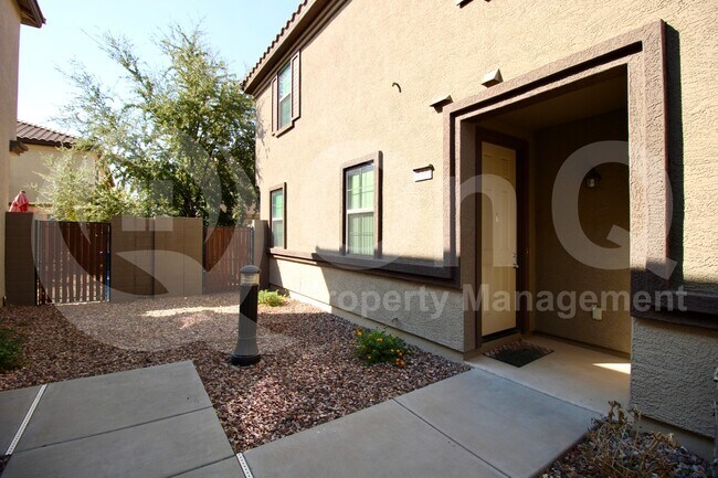 Building Photo - 1255 S Rialto