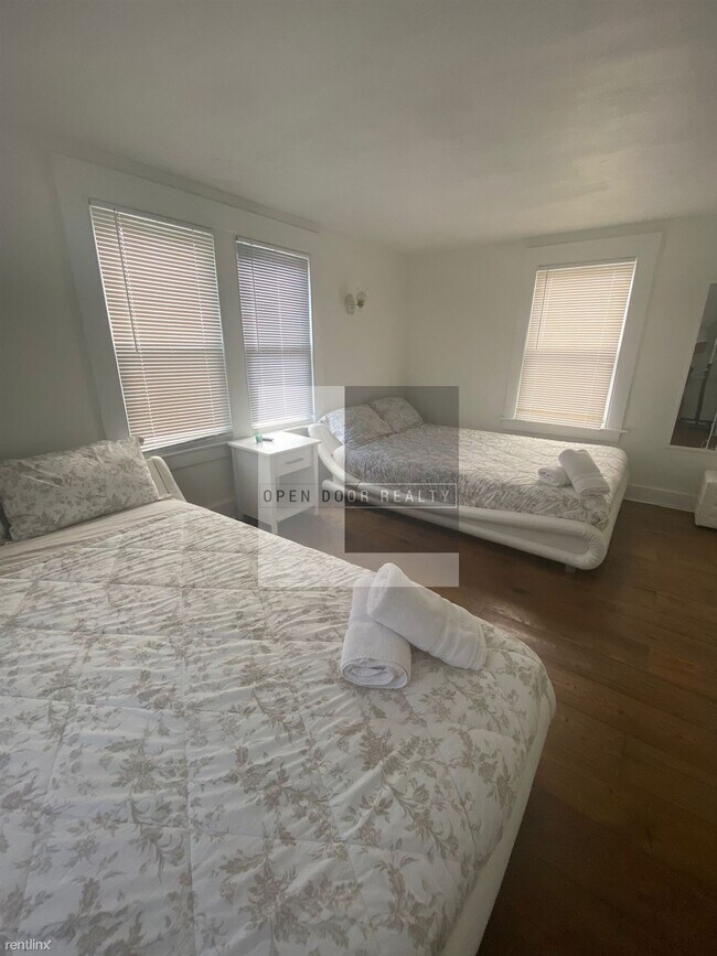 Building Photo - 3 br, 2.5 bath House - 46 Morris Ave