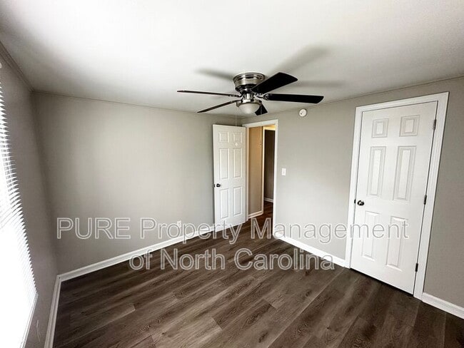 Building Photo - 606 Carver Dr