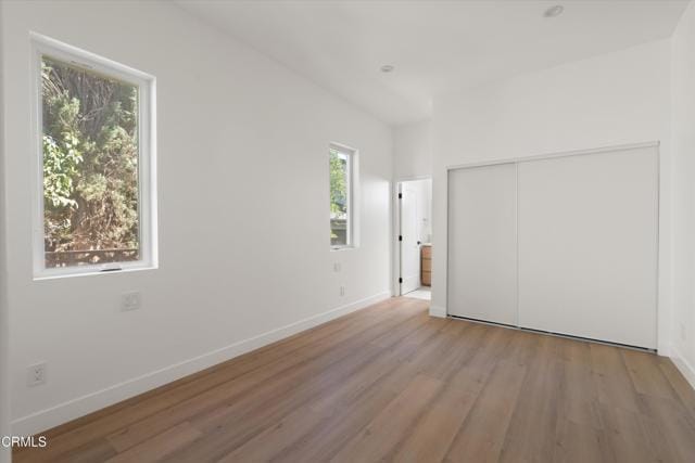 Building Photo - 10558 Encino Ave