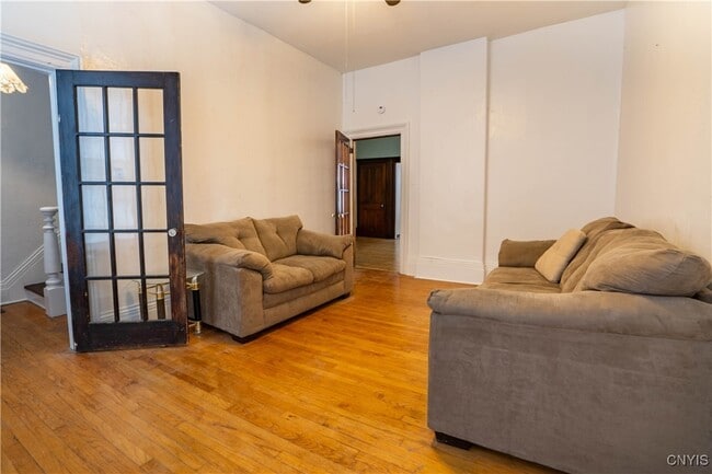 Building Photo - 13 W Monroe St