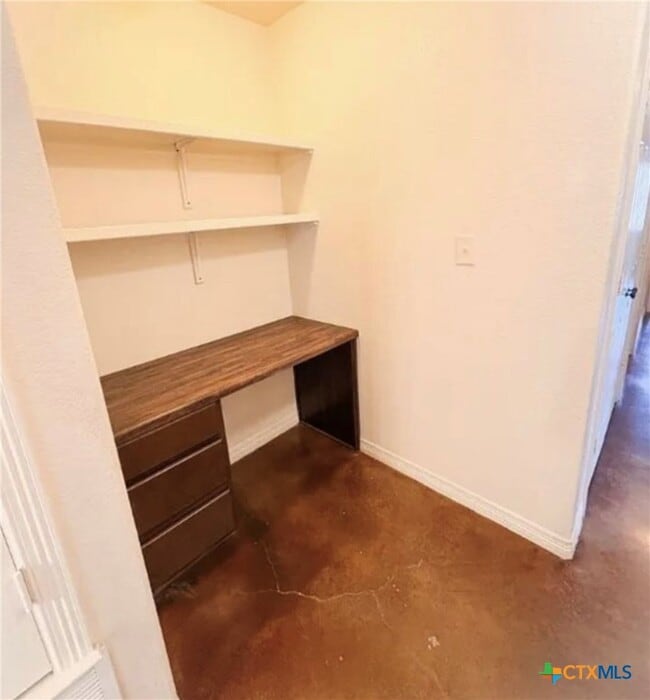 Building Photo - 614 B Karey Dr