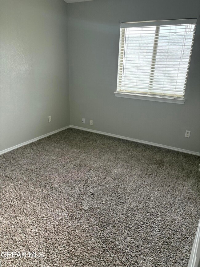 Building Photo - 14077 Tierra Delfin Dr