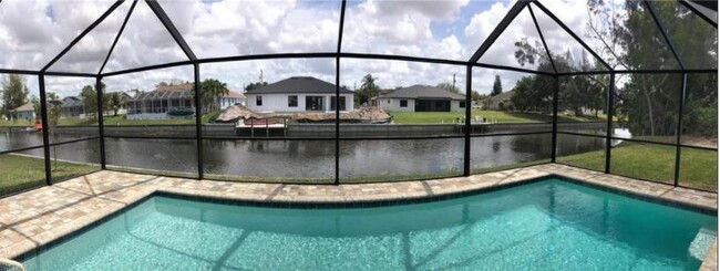 Building Photo - 815 SW 11th Ct