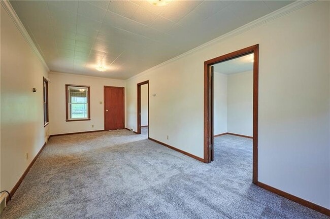 Building Photo - 105 Howard Derrick Ln