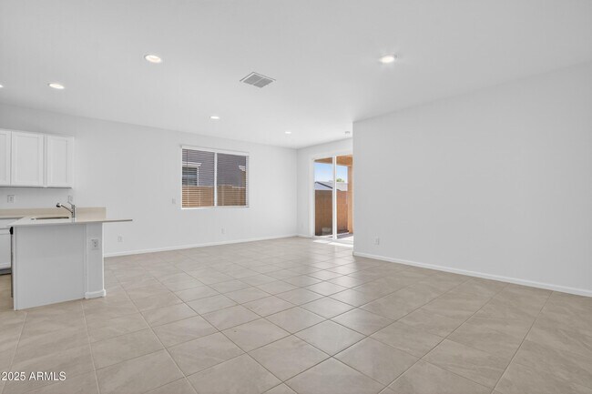 Building Photo - 12509 E Verbina Ln