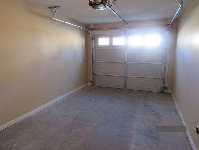 Building Photo - 50 Woodfield Pl