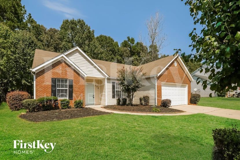 Building Photo - 738 Baskins Cir