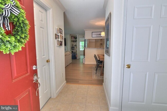 Building Photo - 2220 Springwood Dr