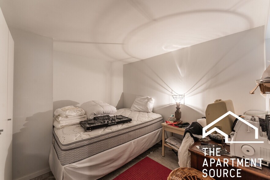 Building Photo - 2732 N Monticello Ave