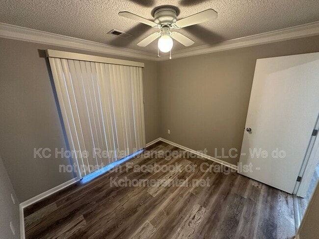 Building Photo - 12013 W 58th Pl