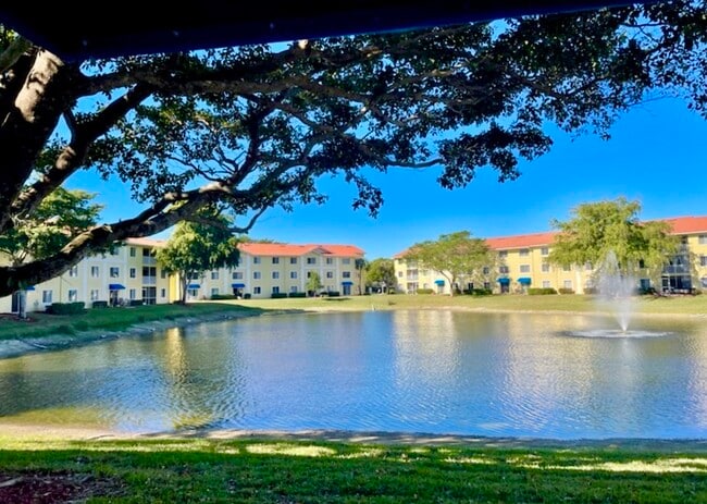 Building Photo - 8264 Key Royal Cir