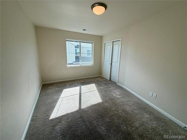 Building Photo - 10565 Paris St