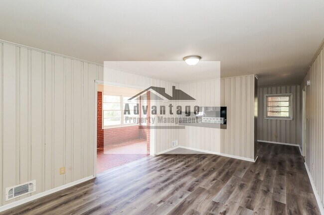 Building Photo - 6615 Cascade Palmetto Hwy