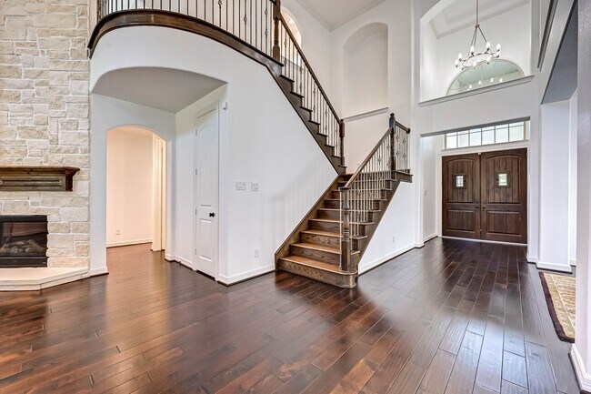Building Photo - 39 Marino Dr