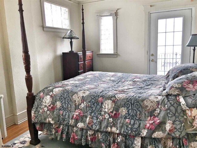 Building Photo - 104 S Wissahickon Ave