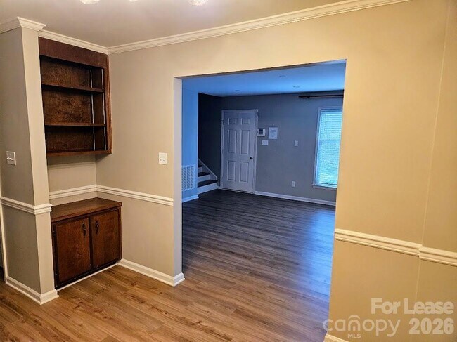 Building Photo - 1540 Cooper Ave