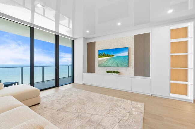 Building Photo - 1116 N Ocean Blvd