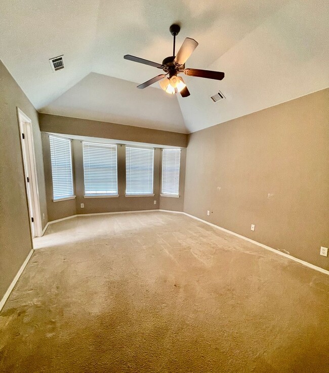 Building Photo - BIXBY SCHOOLS!! Charming Home w/fireplace.
