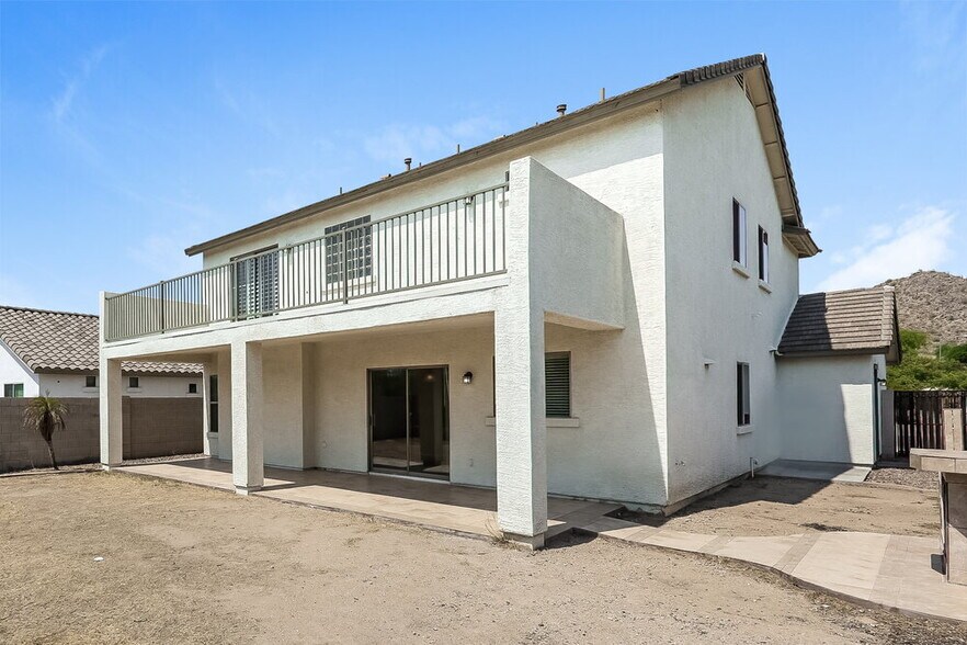 Building Photo - 27717 N 64th Dr