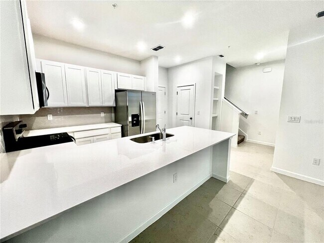 Building Photo - 2792 Camellia Flower St