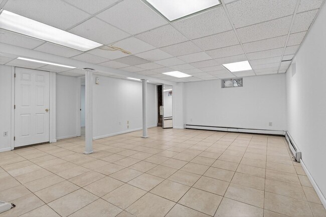 Building Photo - 352 Rahways Rd