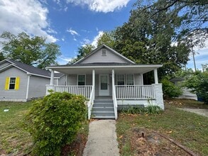 Building Photo - Love Grove