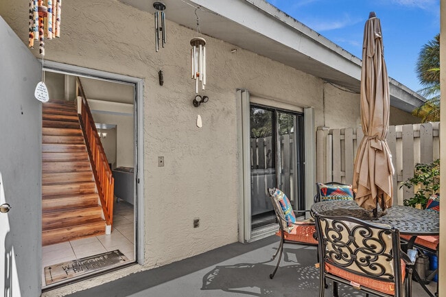 Building Photo - 10240 NW 33rd Pl