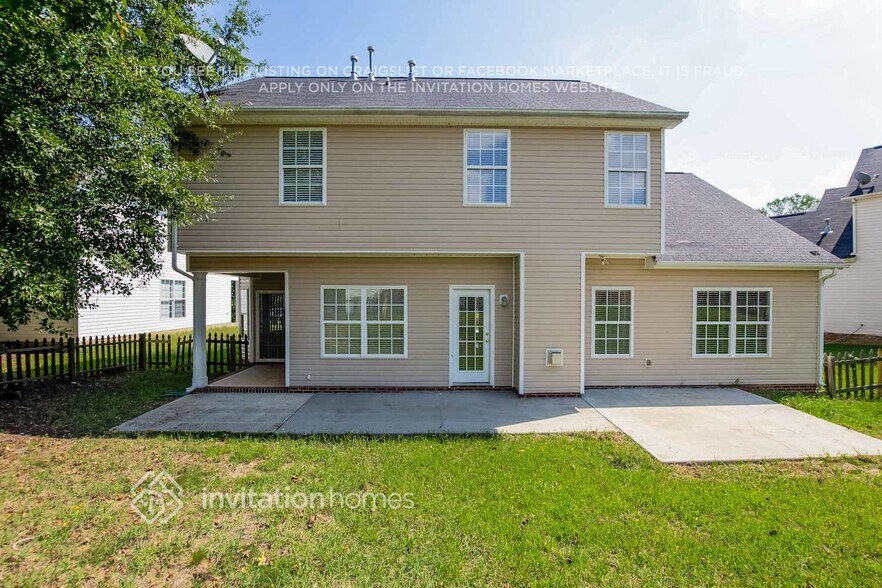 Building Photo - 4517 Hyperion Ct