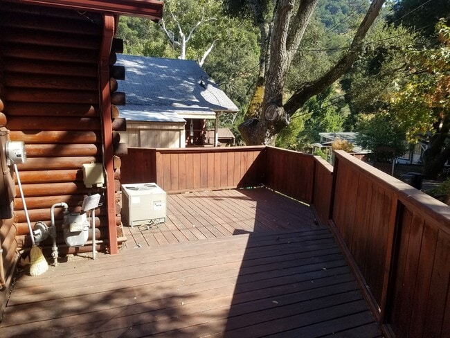 Building Photo - Serene Log Cabin Living in the Sunol Valle...