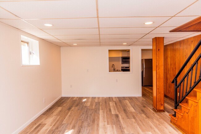 Building Photo - 700 Grove Ave