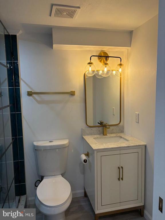 Building Photo - 223 Ingraham St NW