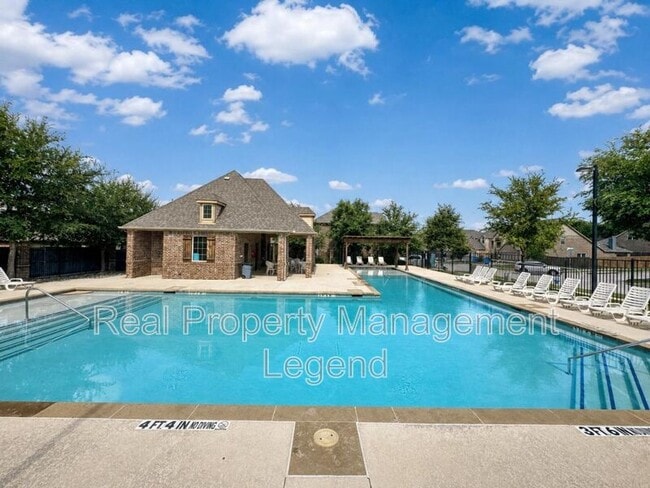 Building Photo - 9929 Pronghorn Rd