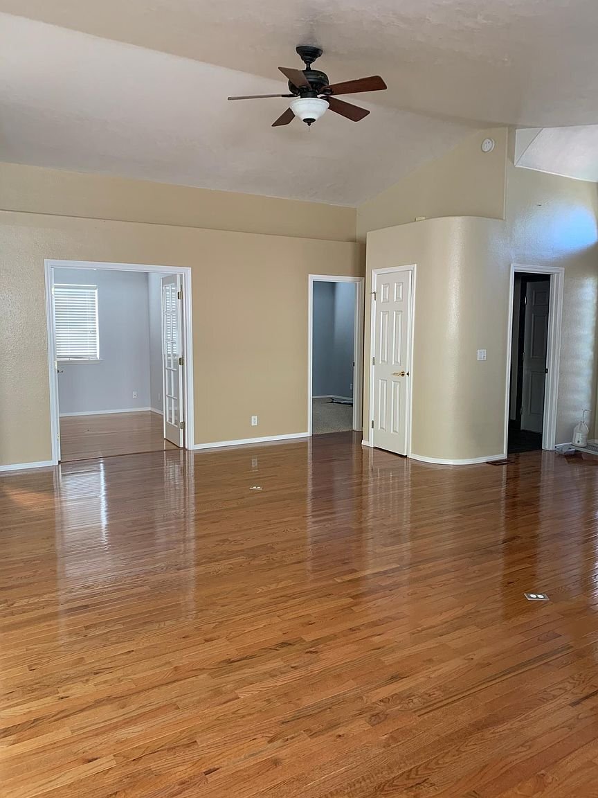 Building Photo - 5986 S Wallflower Pl