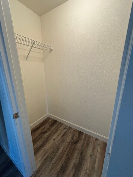 Building Photo - 9607 Blue Calico Dr