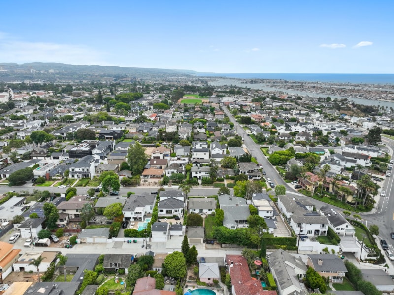 Building Photo - 421 Tustin Ave