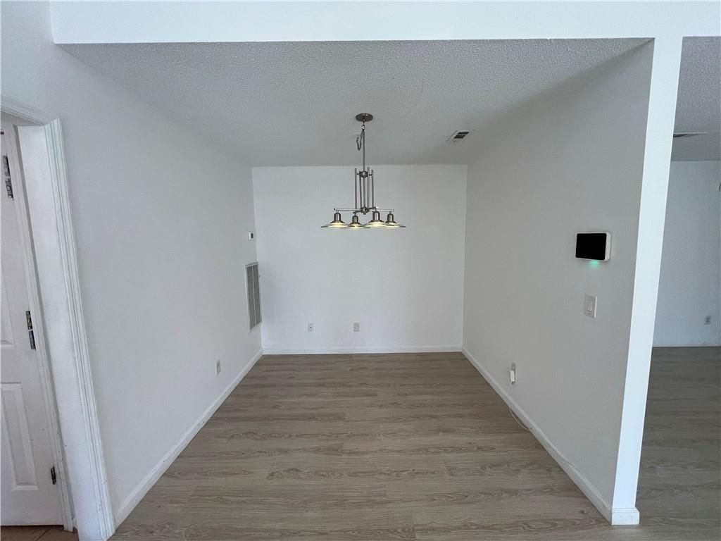 Building Photo - 54 Oxford Brook Way